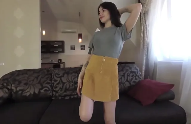 Tiny Teen Lusi On Sofa VRXClouds — photo 1
