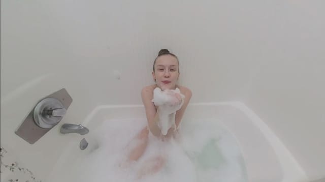 Bath Bubbles VR EmilyBloom Emily Bloom — photo 5