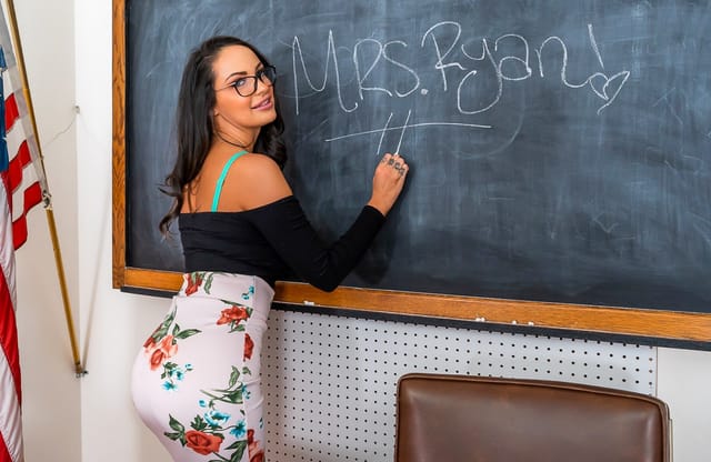 Very Adult Education MILFVR Sofi Ryan — photo 3