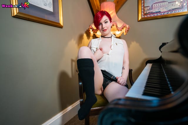 Pervy Pianist WankitNowVR Olivia Kinks — photo 3