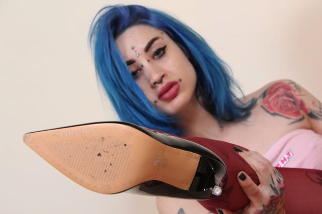 Mouth-Watering Denise Gives You The Hottest Foot Tease VRFootFetish — photo 5