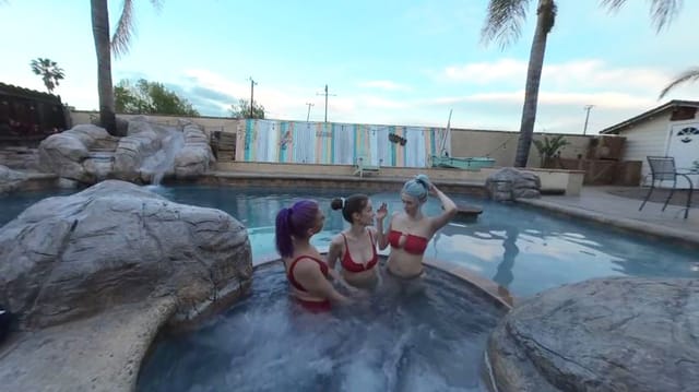 Hot Tub Voyeur EmilyBloom Ashleyy Emily Bloom Natalia — photo 5