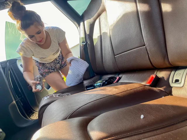 Darya Brad - Backseat quick fuck VRStars — photo 6