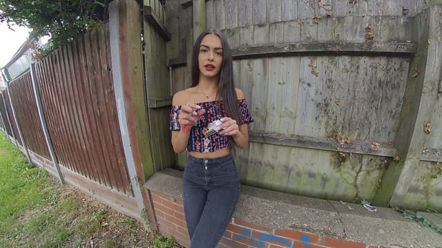 Kim Model Dark Jeans VR porn — photo 1