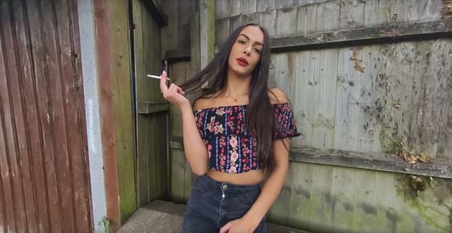 Kim Model Dark Jeans Kim Model VR Smokers — photo 2