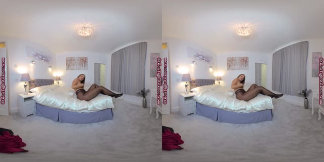 Frankie Satin Blouse With Black Skirt And Glossy Tights VR porn — photo 4