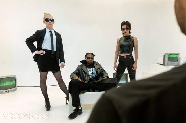 The Matrix (A XXX Parody) Brooklyn Gray Emma Starletto vrconk — photo 10