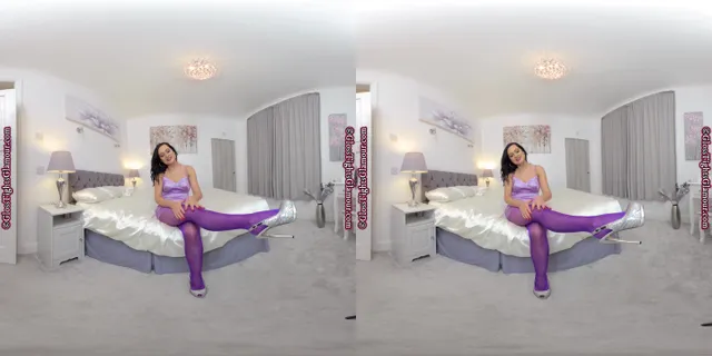 Bonnie Satin Seduction JOI Bonnie Bellotti GlossTightsGlamourVR — photo 10