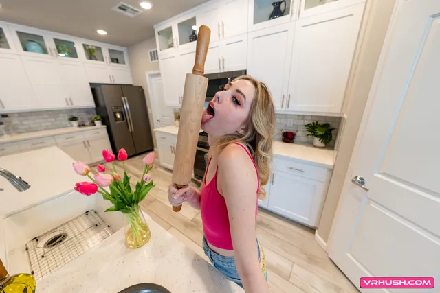 Perfect Pizza Date Ailee Anne VRHush vrporn video — photo 9