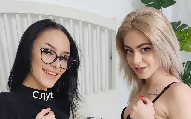 Webcam Girls Home Alone Ayana Ariana No2StudioVR — photo 1
