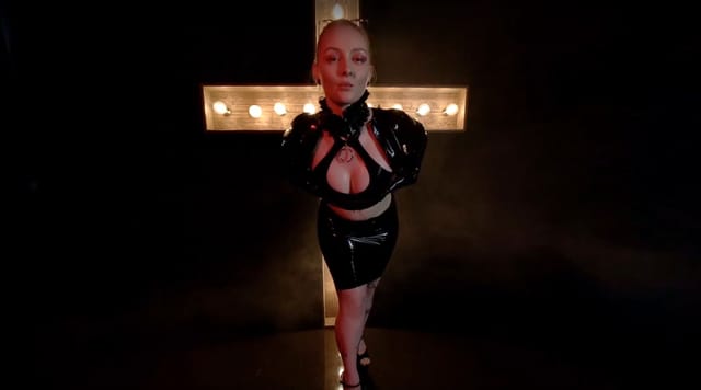 Ripping off my black latex dress Amanda KinkyGirlsBerlin — photo 39