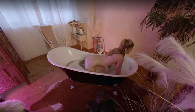 Sensual Bath Total Relaxation Ruin Lux KinkyGirlsBerlin — photo 19