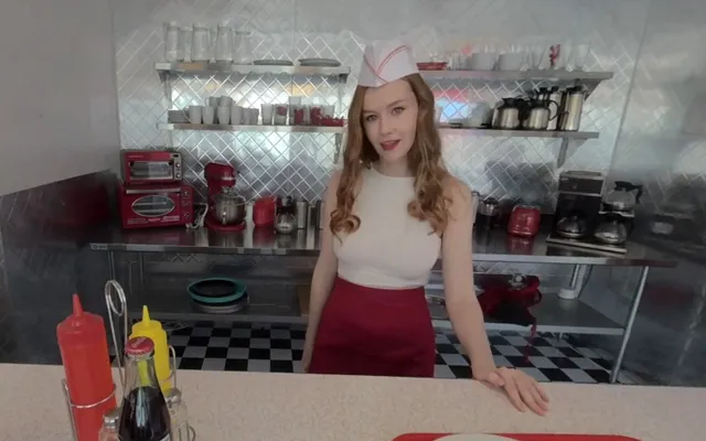 Waitress Emily Bloom EmilyBloom — photo 1
