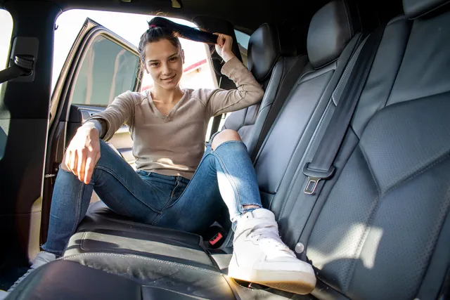 Zoe Foxxy - Brunette teen backseat fucking Zoe Foxxy VRStars — photo 2