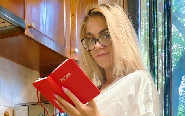 Ariana - How To Become A Perfect Wife Tutorial - Part 1 VR porn — photo 1