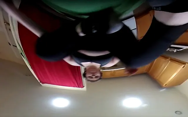 Tiny Yoga Voyeur Jane Judge — photo 6