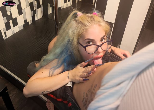 Isabella Snow VR sex scene — photo 7