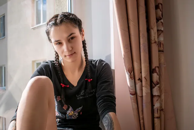 Zoe Foxxy — Zoe Foxxy - Exhibitionist teen takes huge dick at hotel window 180° VR sex — photo 5