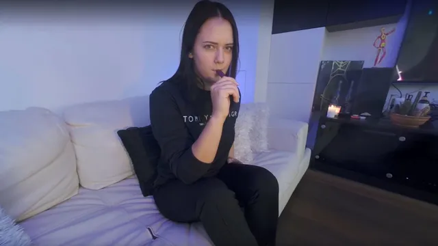 Teen Rosalina Aesthetic White Couch Chilling Jilling Vaping And Using Hitachi To Real Female Orgasm VRgoddess — photo 10