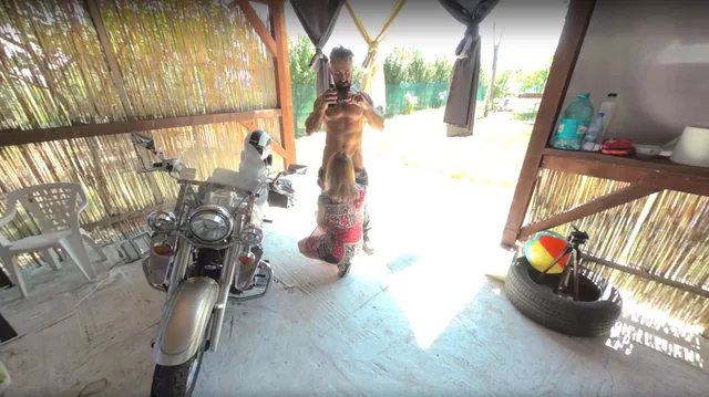 Regina Gold On Motorcycle MugurPornVR — photo 7