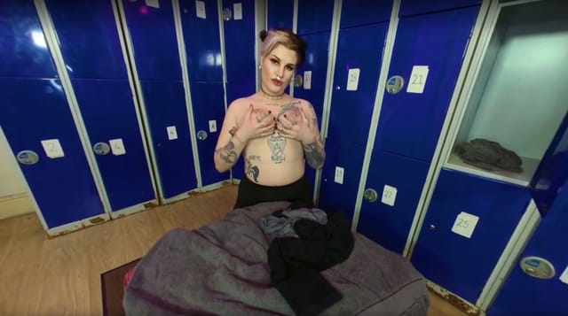 Luna Doom Locker Room Loving PeepingThom — photo 10