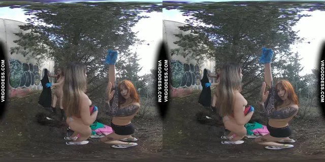 Nude Graffiti Painting Girls Cheri Josie Poppy Love Tagging Naked Outdoors VRgoddess — photo 10