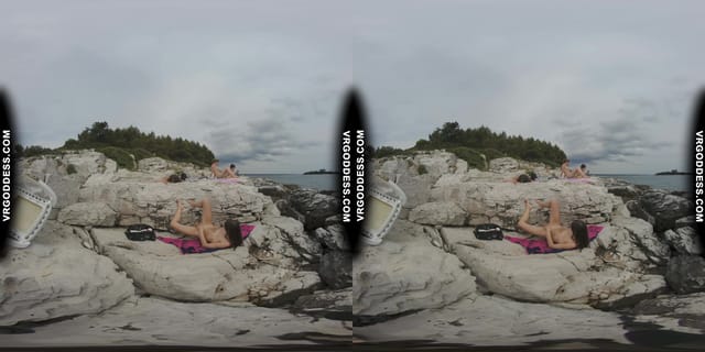 Bombshell Nude Beach Babe Rebeka Ruby Masturbates With Dildo Risky Public Jilling Friends Sunbathing VRgoddess — photo 47