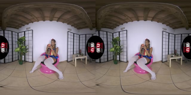 Stunning Ebony Babe Glorya Dressed Up As SnowWhite Loves Posing Her Feet And Playing With A Vibrator VRFootFetish — photo 5
