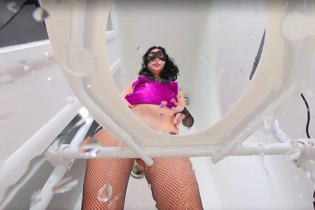 Masquerade Party Piss Slave Bailey Blaze Toilet VR Cam — photo 5