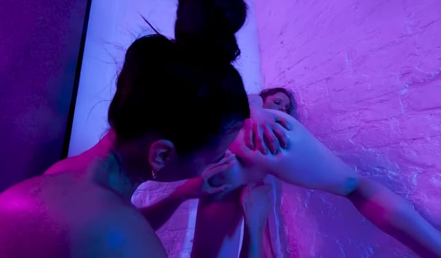 Kendra and Monica getting clean inside and out Plushies TV — photo 1