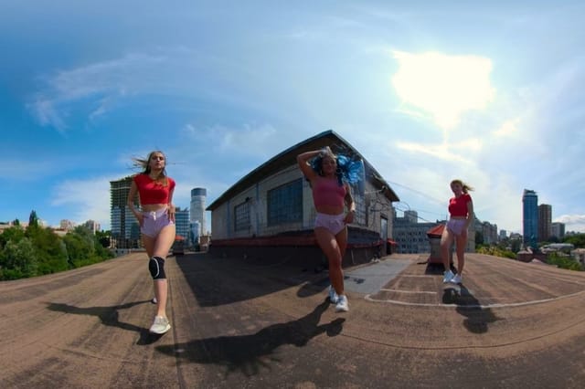 Twerk on roof VRQueens — photo 2