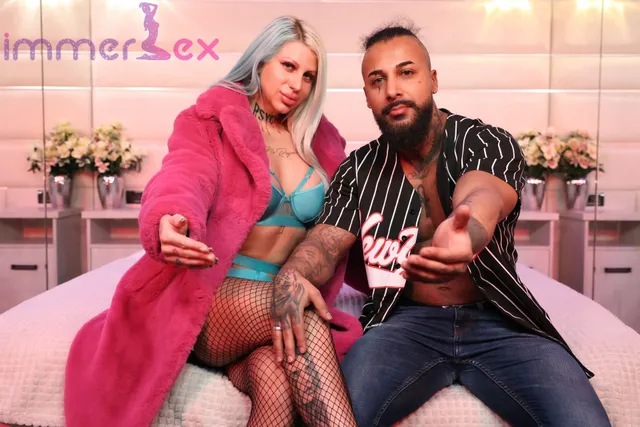Nicole Barbie, Omar The Sheik - Blowing Kisses Trio immerSex — photo 10