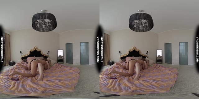 Lesbian Sex Strapon Fucking Sucking Layla With Miss Pussycat VRgoddess — photo 30