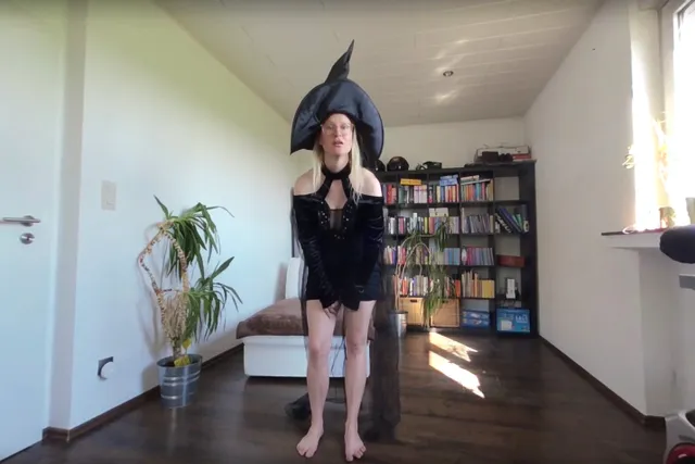 Deutsche Domina lässt Dich hart wichsen BlondeHexe — photo 2