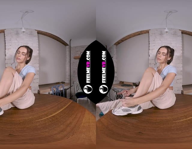 180VR Video With Naked Supermodel Francheska On The Table FeelmeVR — photo 18