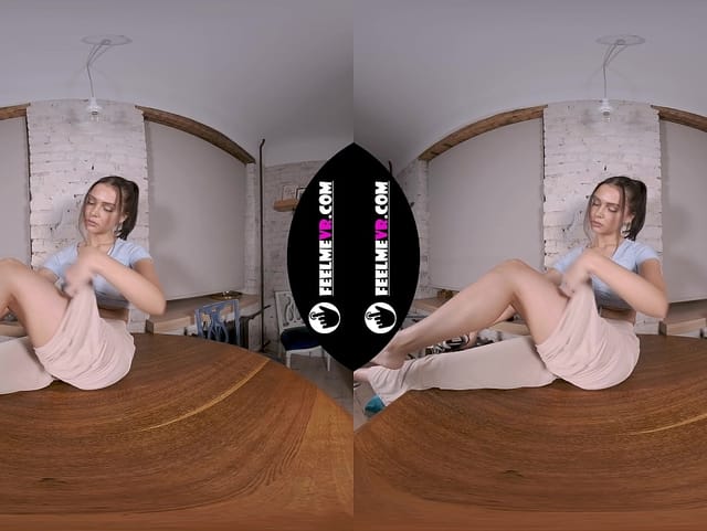 180VR Video With Naked Supermodel Francheska On The Table FeelmeVR — photo 17