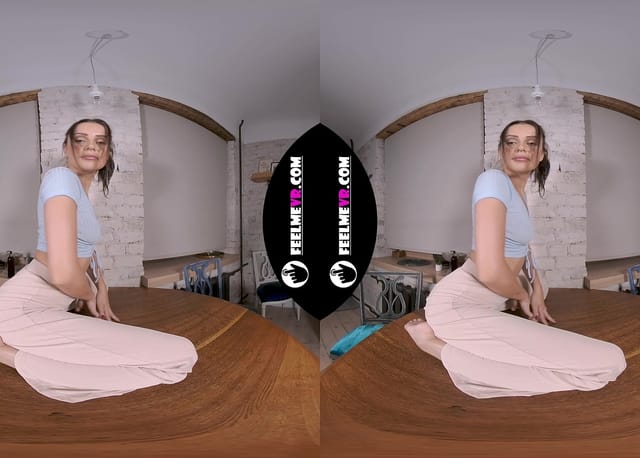 180VR Video With Naked Supermodel Francheska On The Table FeelmeVR — photo 5