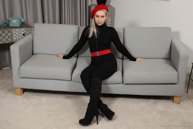 Patricia A OnlyTease — photo 10
