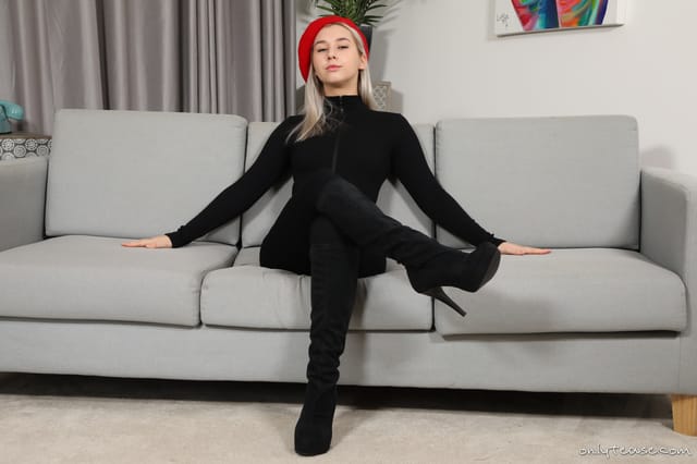 Patricia A OnlyTease — photo 9