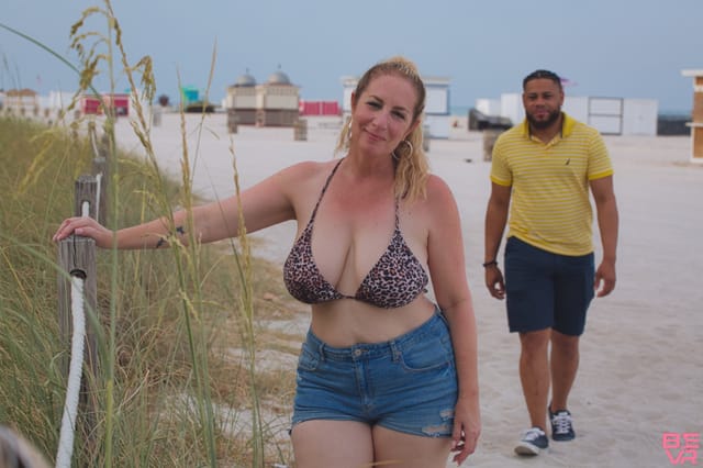 Danni Jones A Day at the Beach Chris Cardio BlushErotica — photo 6