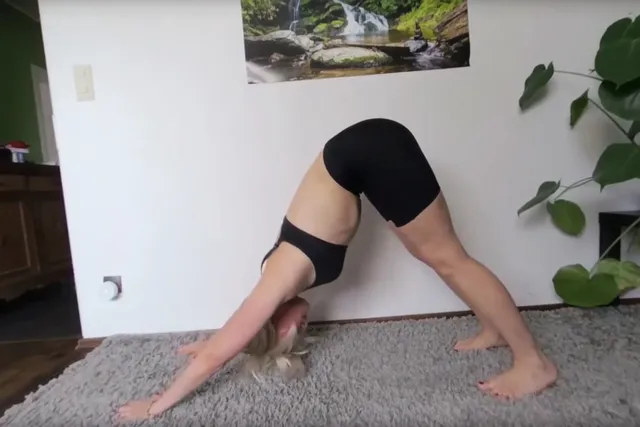 Strenge Sportlehrerin lässt Dich wichsen BlondeHexe — photo 3