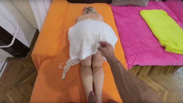 Amuse De Bauche Has Cuckold Action MugurPornVR — photo 5