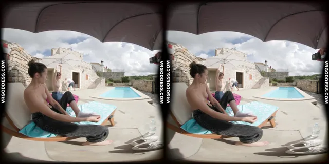 Josie Fresh And Her Friend Sofie Naked Poolside At An Italian Villa Eating And Sunbathing VRgoddess — photo 10