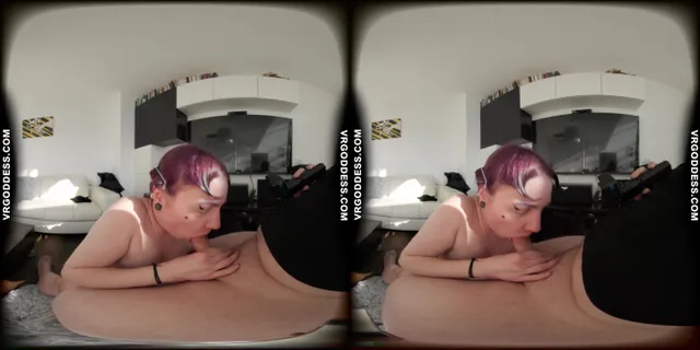 Enthusiastic Blowjob Between The Scenes With Cum Lover Ellah VRgoddess — photo 9
