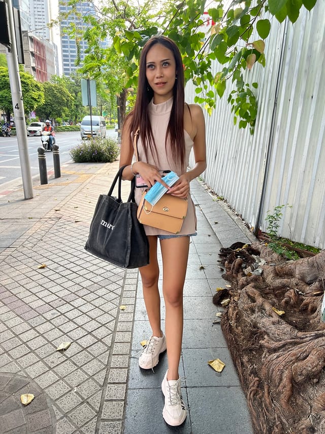 18yo Thai Top Model Seduced Into Her First Porn JAM JohnTronVR — photo 1