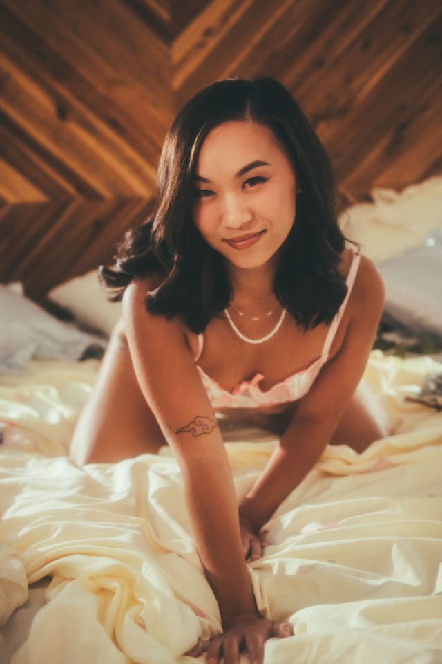 Double Trouble Threesome with Best Friends Kimmy Kim and LuLu Chu XVR — photo 8