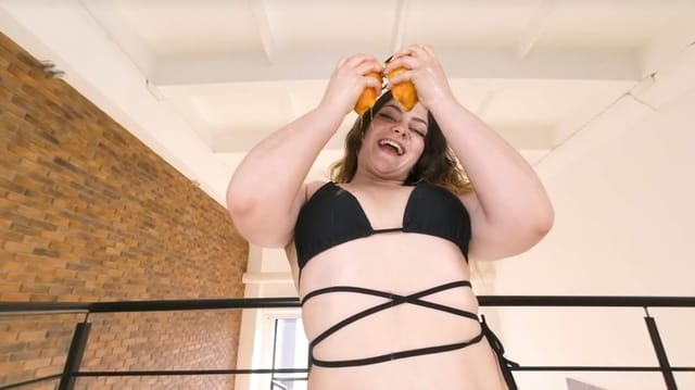 Fruits & Booty Play – Alisha VR Queens — photo 5