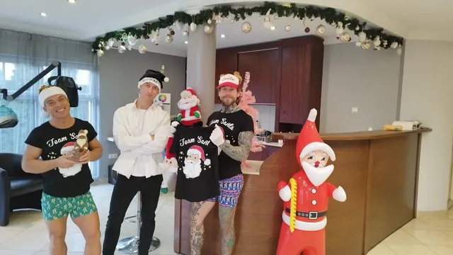 SANTA'S HORNY HOTWFIE MRS. CLAUS CREAMPIE THREESOME VR porn — photo 8