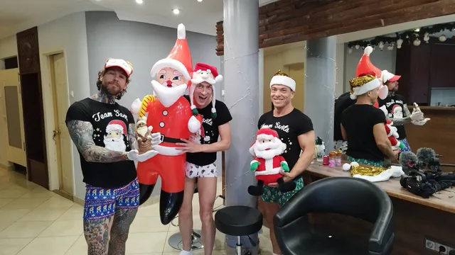 SANTA's SNEAKY WIFE in MONSTER COCK GANGBANG VR porn — photo 7