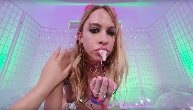 Khloe's Candy Heart Lollipop Khloe Kapri SwallowBay — photo 6
